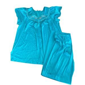 Vanity Fair Blue Short Sleeve Top & Bottom 2 Piece Pajama Set Size M